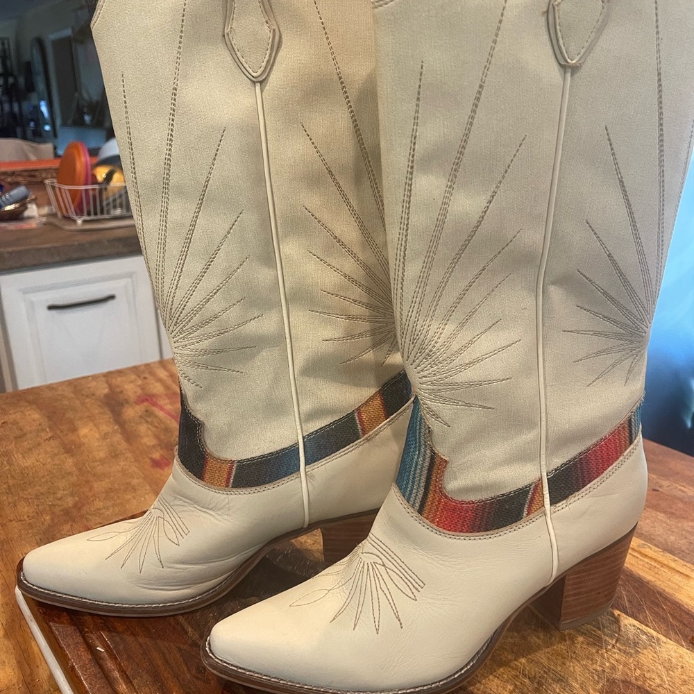 Nocona Cream and Multicolor Heeled Boots - Picture 2 of 4
